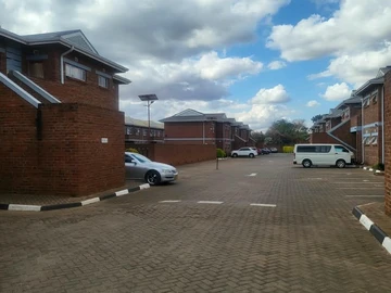 3 Bedroom Flat & Apartment