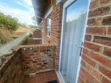 3 Bedroom Flat & Apartment