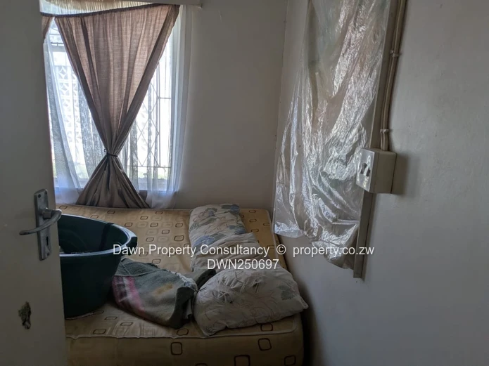 Eastlea Pennywise: 4-Bed, Verandah, Garden & Flatlet