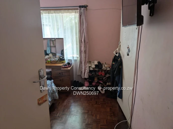 Eastlea Pennywise: 4-Bed, Verandah, Garden & Flatlet