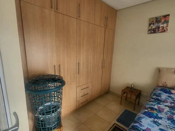 3 Bedroom Flat & Apartment
