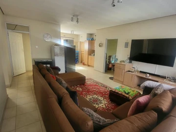 3 Bedroom Flat & Apartment