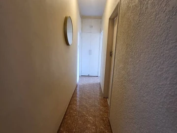 2 Bedroom Flat & Apartment