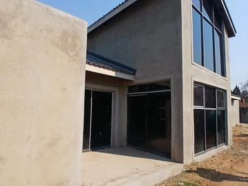 3 Bedroom Flat & Apartment