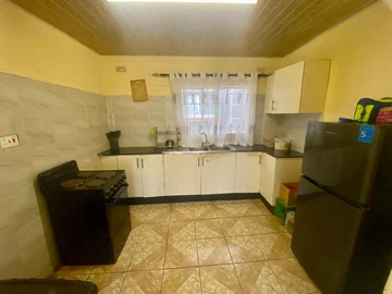 2 Bed cottage in Queensdale