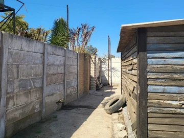 Commercial & Industrial Land