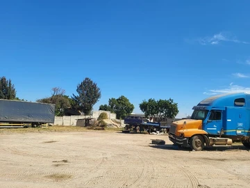 Commercial & Industrial Land