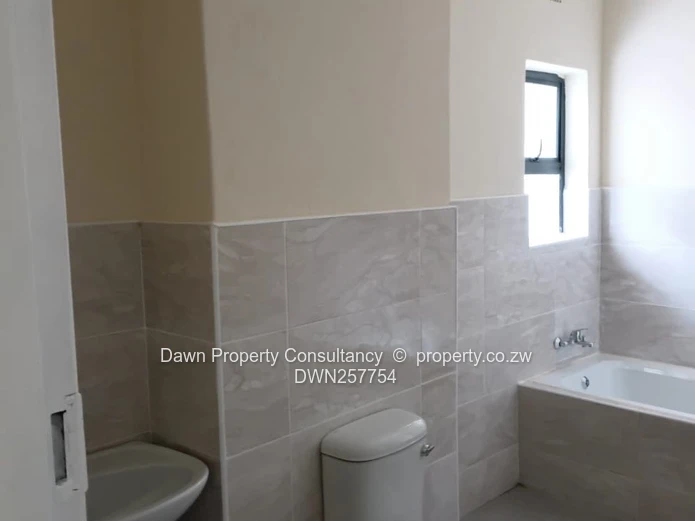 2 Bedroom Flat/Apartment For Sale Ashdown Park