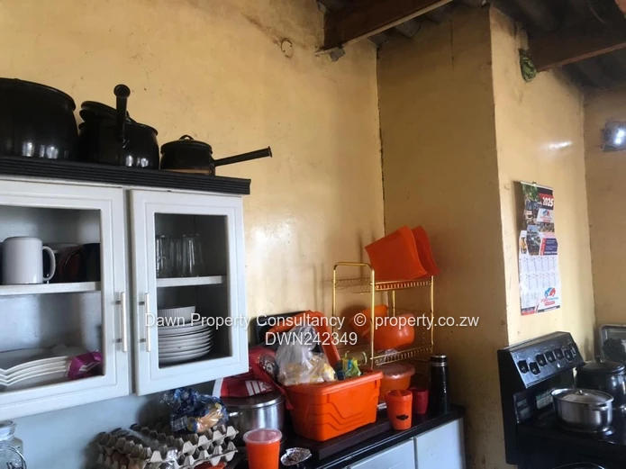 Cozy 3-Bed Kuwadzana Home with Verandah, Walled Yard