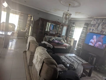 5 Bedroom House