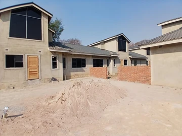 3 Bedroom Flat & Apartment
