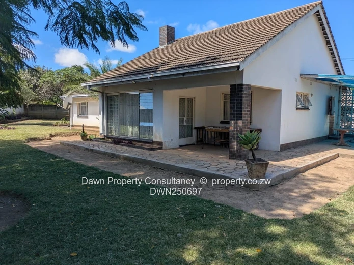 Eastlea Pennywise: 4-Bed, Verandah, Garden & Flatlet